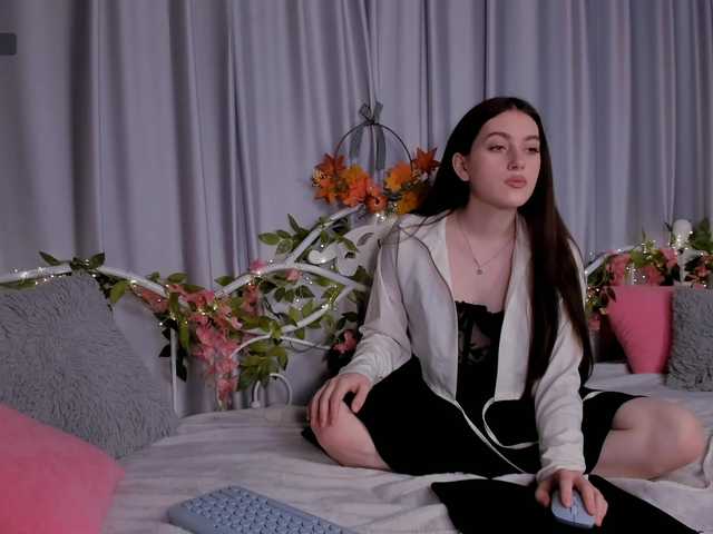 Alice-Smile's BongaCams show and profile