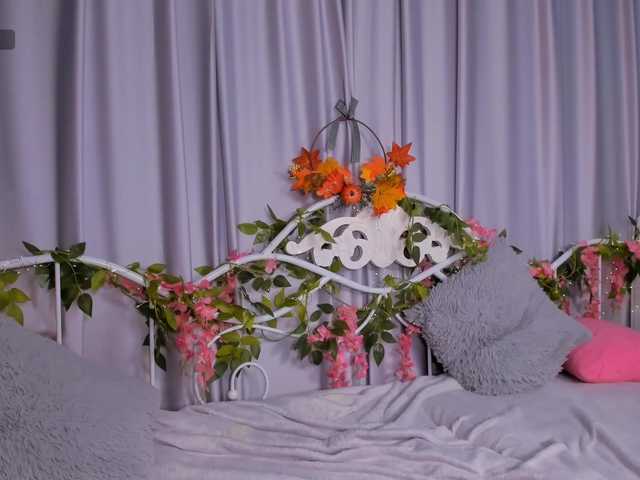 Alice-Smile's BongaCams show and profile