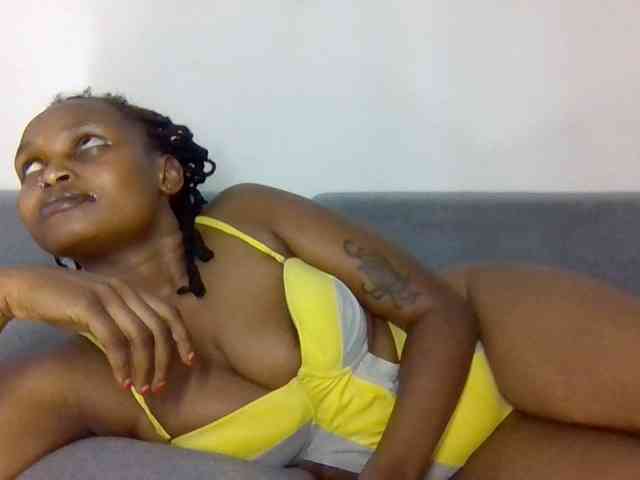 Prettysmilesss webcam