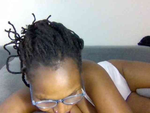 Prettysmilesss webcam