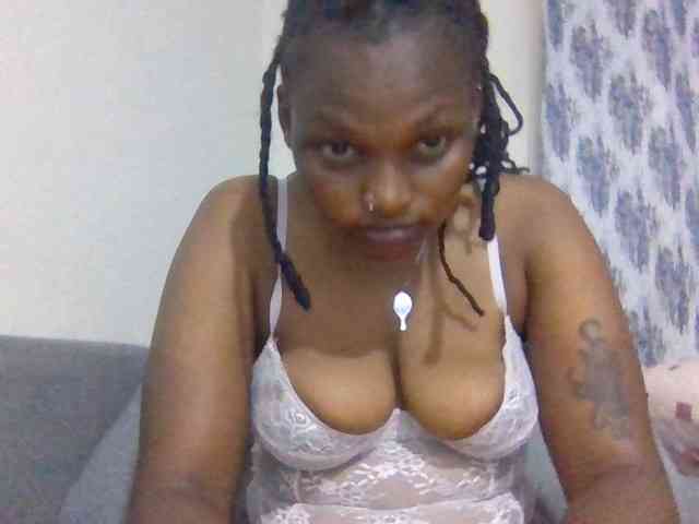 Prettysmilesss webcam