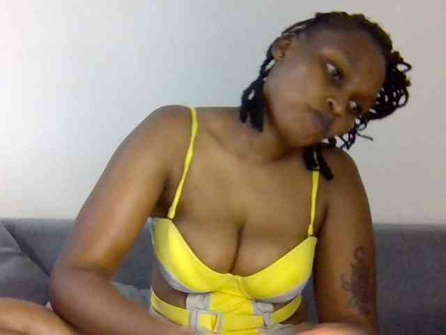 Prettysmilesss webcam