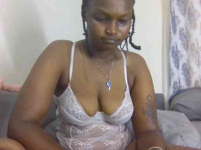 Prettysmilesss webcam