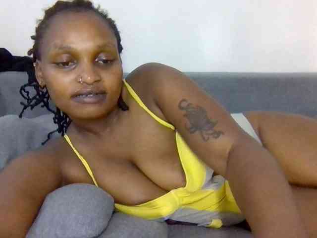 Prettysmilesss webcam