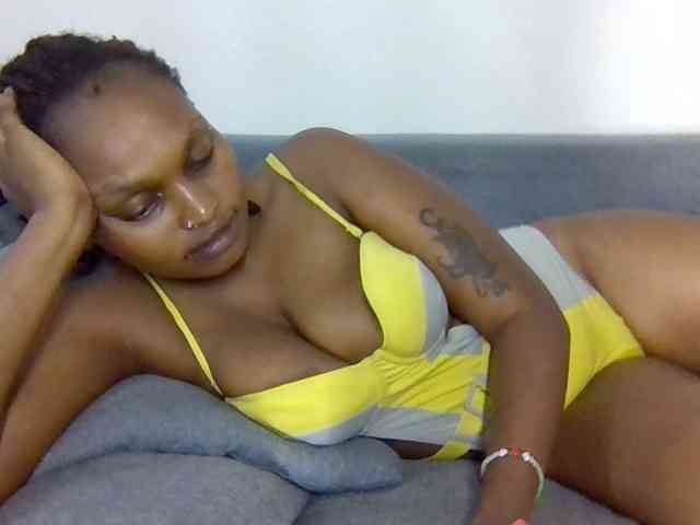 Prettysmilesss webcam