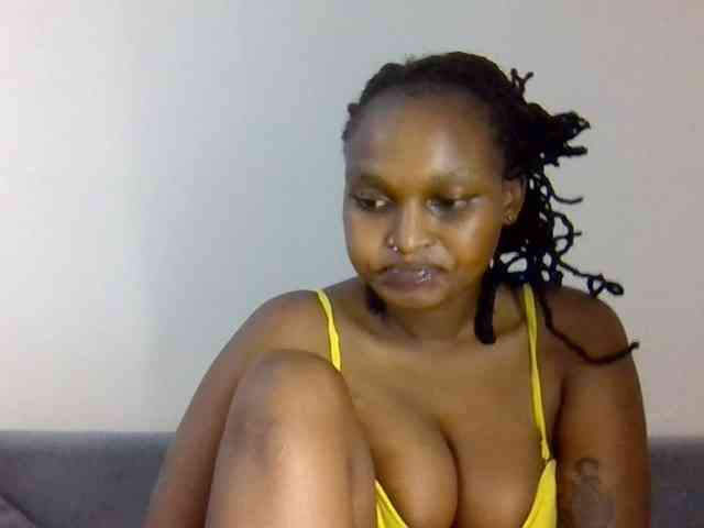 Prettysmilesss webcam