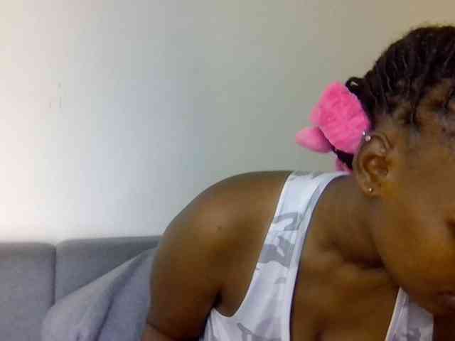 Prettysmilesss webcam