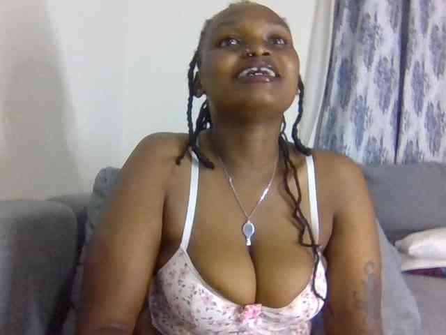 Prettysmilesss webcam