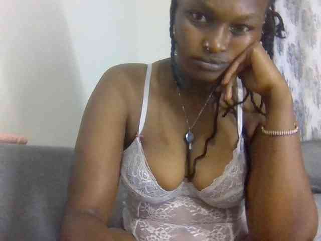 Prettysmilesss webcam