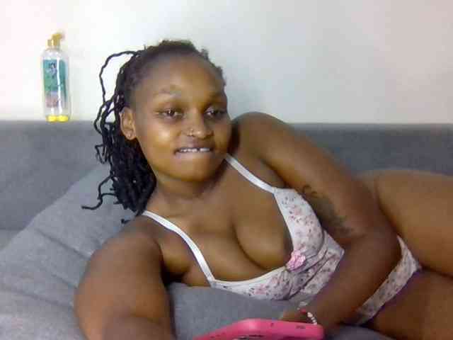 Prettysmilesss webcam