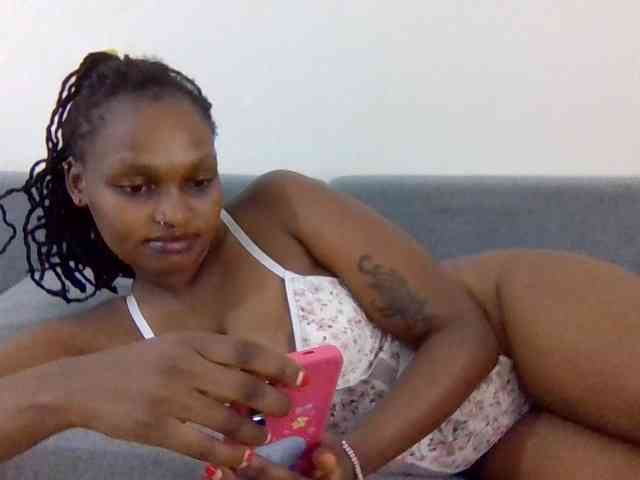 Prettysmilesss webcam