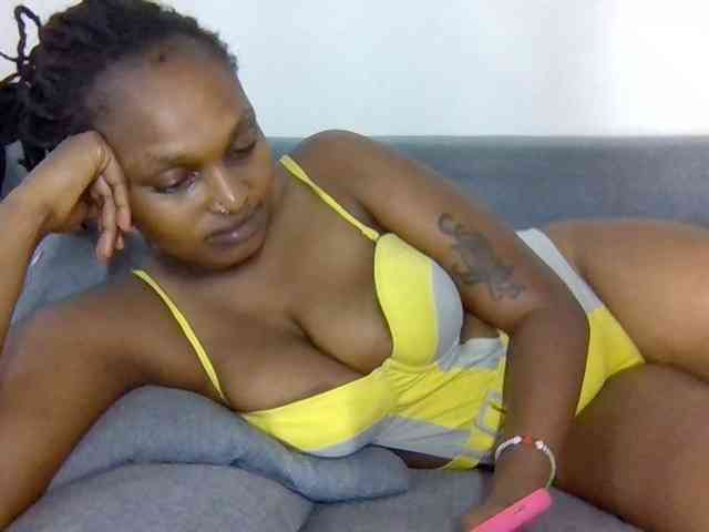 Prettysmilesss webcam