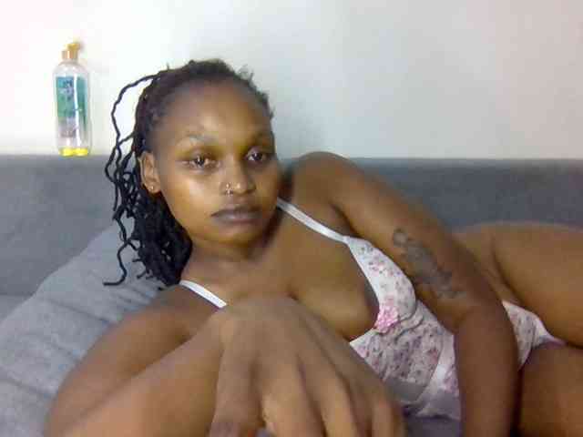 Prettysmilesss webcam