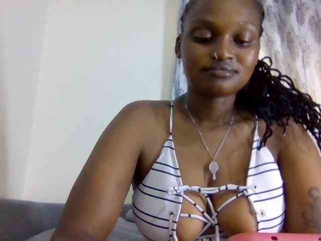 Prettysmilesss webcam