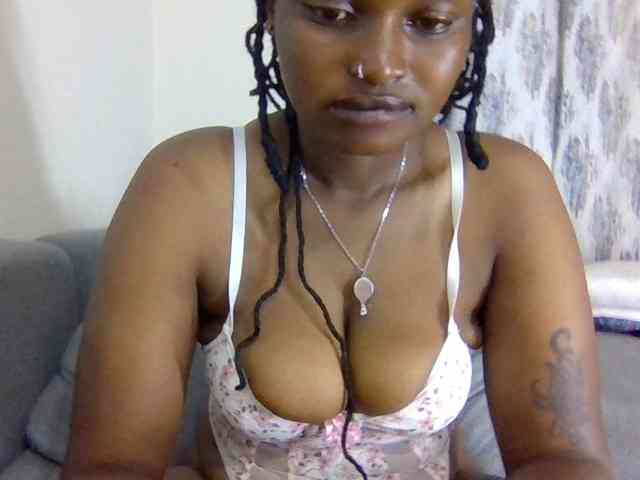 Prettysmilesss webcam