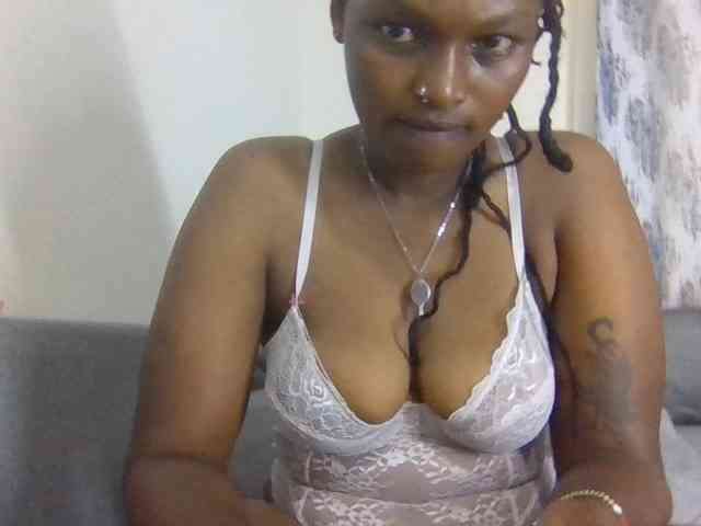 Prettysmilesss webcam