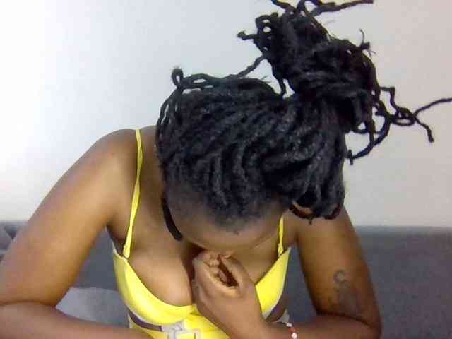 Prettysmilesss webcam