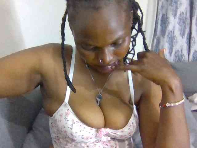 Prettysmilesss webcam