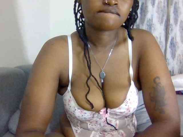 Prettysmilesss webcam