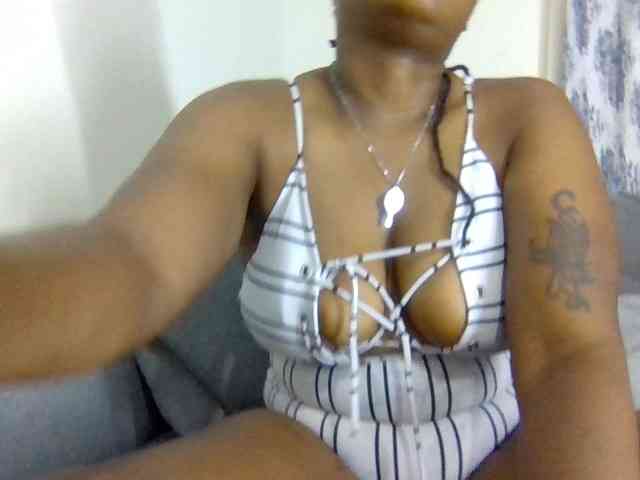 Prettysmilesss webcam