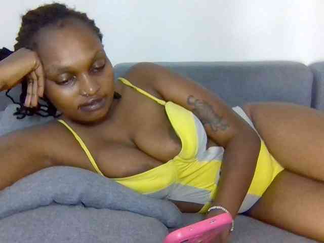 Prettysmilesss webcam