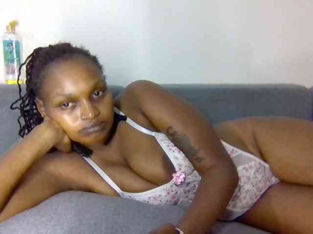 Prettysmilesss webcam