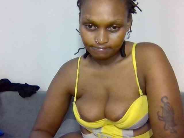 Prettysmilesss webcam