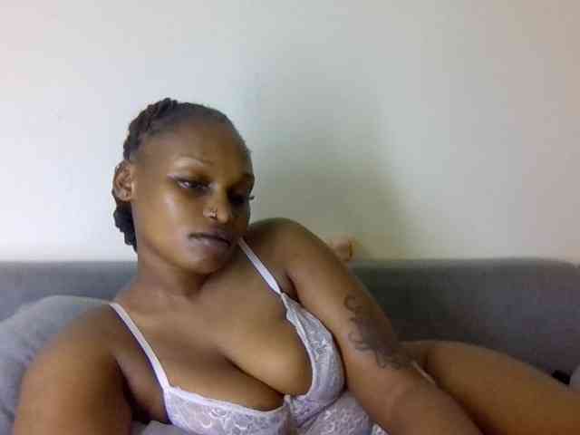 Prettysmilesss webcam