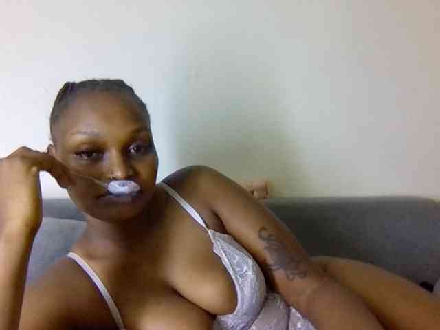 Prettysmilesss webcam