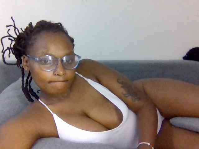 Prettysmilesss webcam