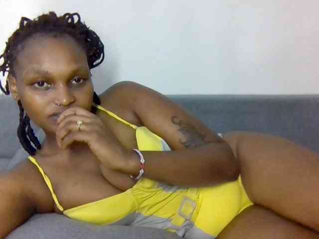 Prettysmilesss webcam