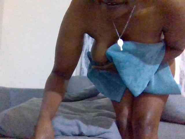 Prettysmilesss webcam