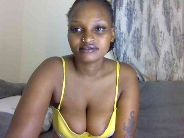 Prettysmilesss webcam