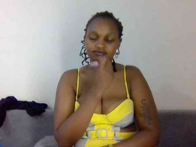 Prettysmilesss webcam