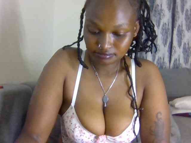 Prettysmilesss webcam