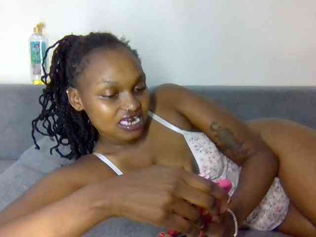 Prettysmilesss webcam