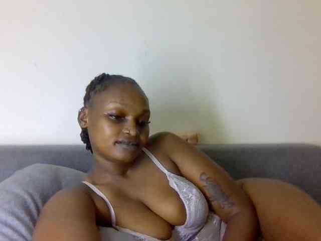 Prettysmilesss webcam