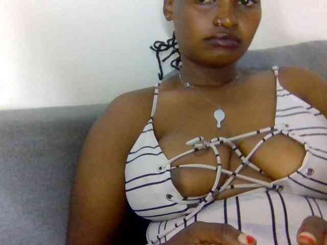 Prettysmilesss webcam