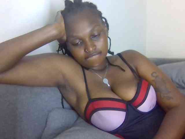 Prettysmilesss webcam