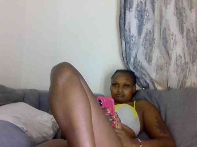 Prettysmilesss webcam