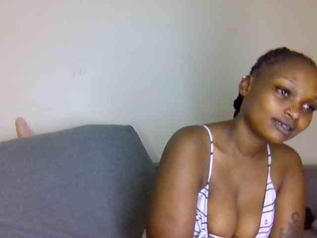 Prettysmilesss webcam