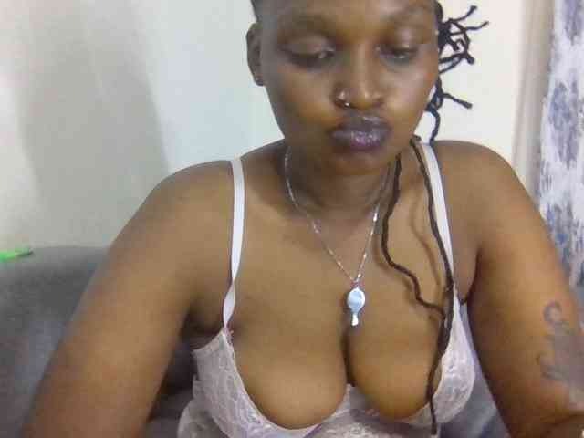 Prettysmilesss webcam