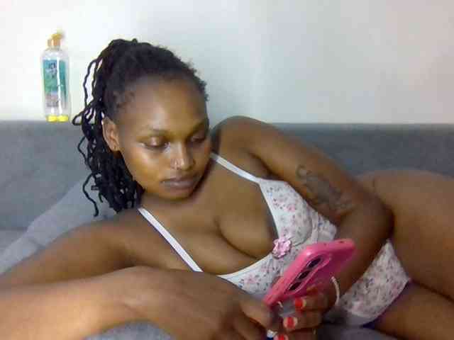 Prettysmilesss webcam