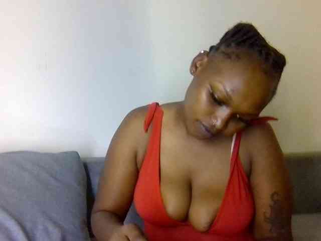 Prettysmilesss Live Webcam on BongaCams