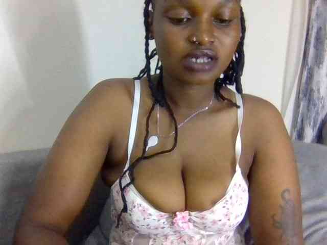 Prettysmilesss webcam