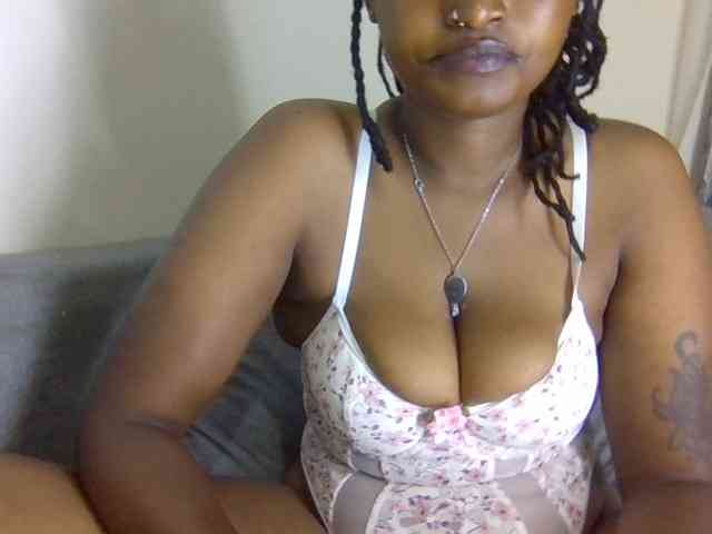 Prettysmilesss webcam