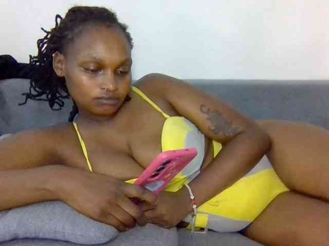 Prettysmilesss webcam