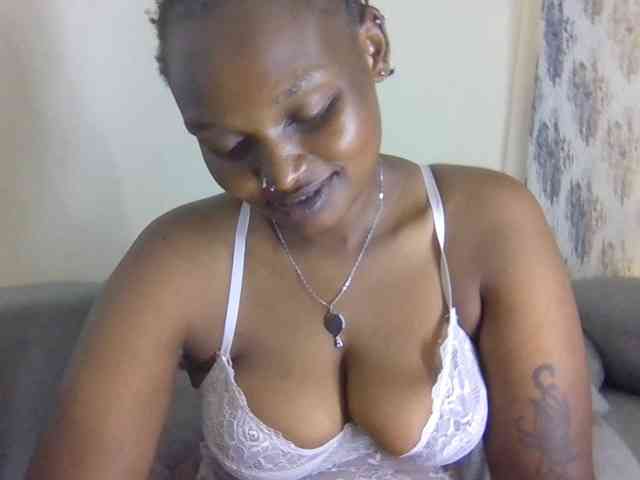 Prettysmilesss webcam