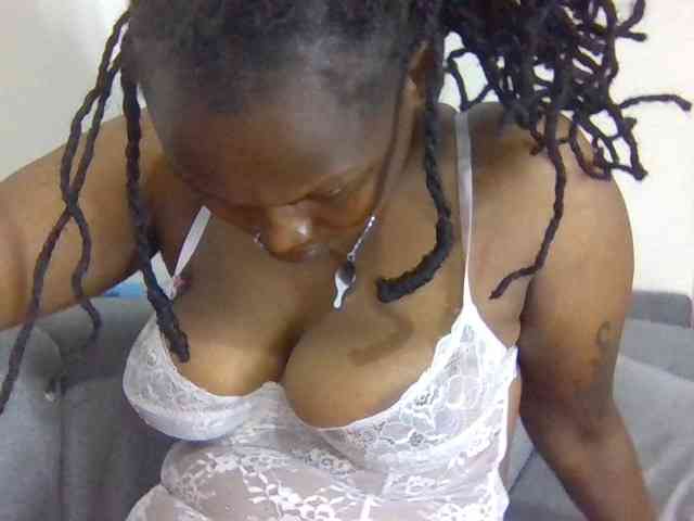 Prettysmilesss webcam