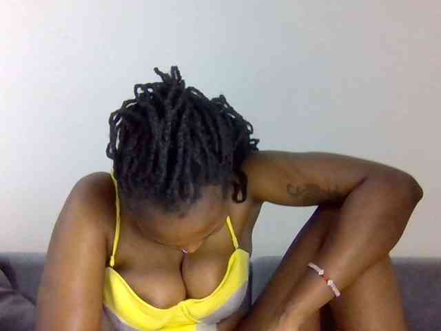 Prettysmilesss webcam